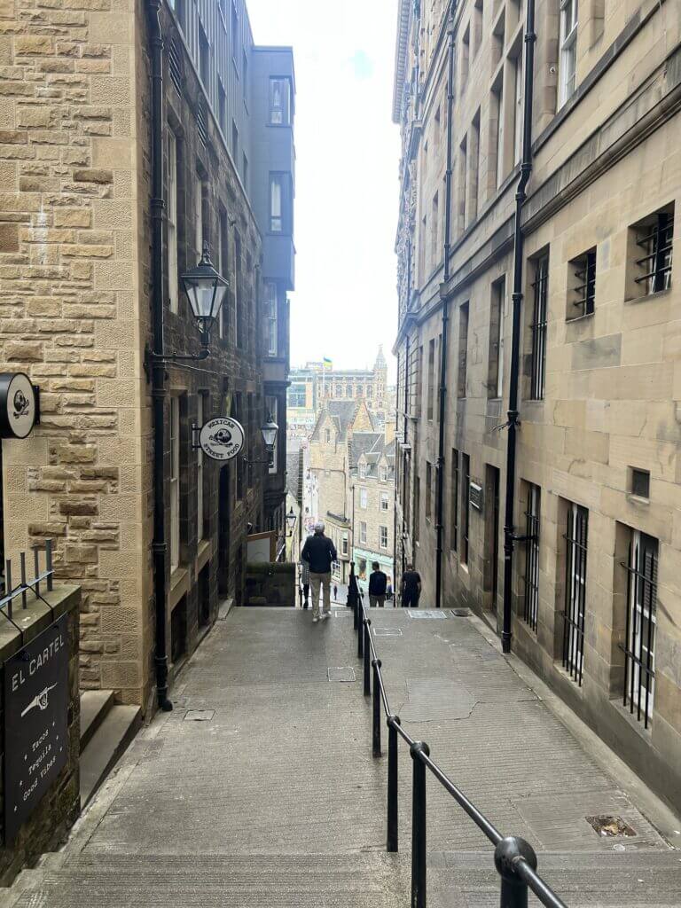 alley leading to Cockburn Street Edinburgh