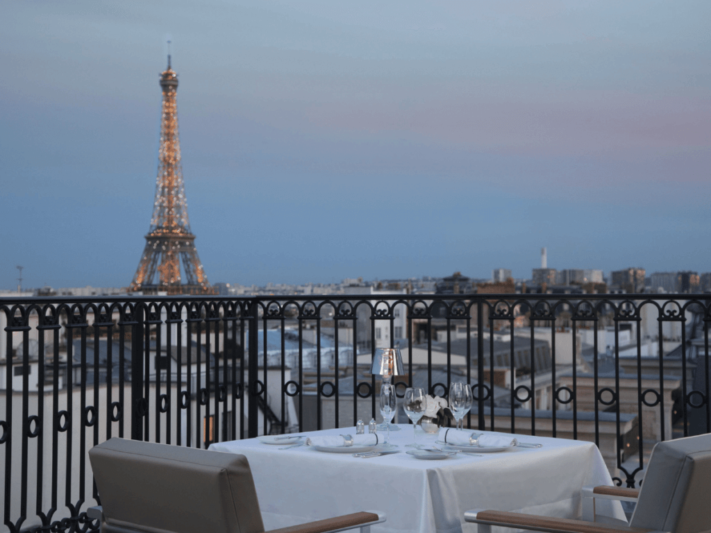 Hotel The Peninsula Paris Eiffel Tower View